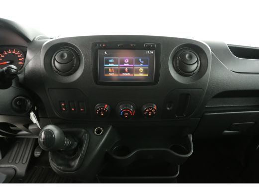 Renault Master T33 2.3 dCi 146PK L2H2 | Airco | Camera | Cruise | 3-Zits | Trekh. | Navi | Stoelverw. ActivLease financial lease