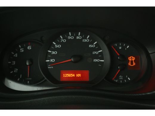 Renault Master T33 2.3 dCi 146PK L2H2 | Airco | Camera | Cruise | 3-Zits | Trekh. | Navi | Stoelverw. ActivLease financial lease