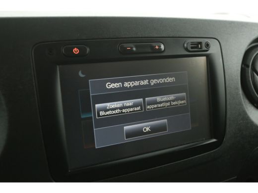 Renault Master T33 2.3 dCi 146PK L2H2 | Airco | Camera | Cruise | 3-Zits | Trekh. | Navi | Stoelverw. ActivLease financial lease