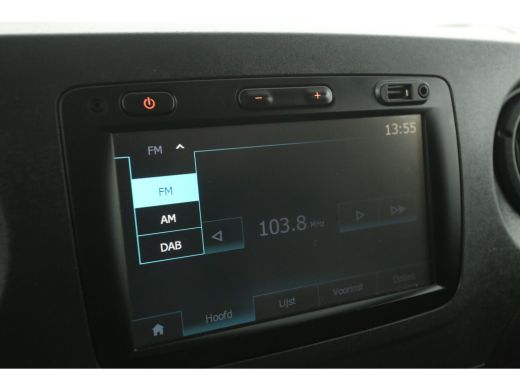 Renault Master T33 2.3 dCi 146PK L2H2 | Airco | Camera | Cruise | 3-Zits | Trekh. | Navi | Stoelverw. ActivLease financial lease