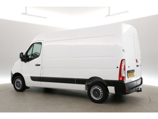 Renault Master T33 2.3 dCi 146PK L2H2 | Airco | Camera | Cruise | 3-Zits | Trekh. | Navi | Stoelverw. ActivLease financial lease