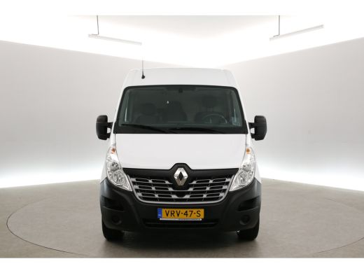 Renault Master T33 2.3 dCi 146PK L2H2 | Airco | Camera | Cruise | 3-Zits | Trekh. | Navi | Stoelverw. ActivLease financial lease