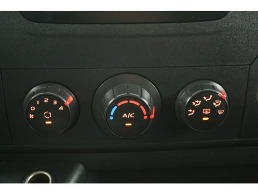 Renault Master T35 2.3 dCi 146PK L2H2 | Airco | 2xSchuifdeur | 3-Zits | Trekh. | Cruise | Camera ActivLease financial lease