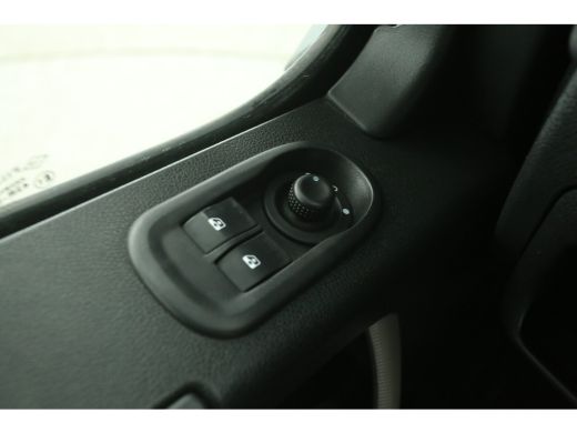 Renault Master T35 2.3 dCi 146PK L2H2 | Airco | 2xSchuifdeur | 3-Zits | Trekh. | Cruise | Camera ActivLease financial lease