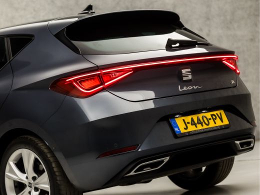 Seat Leon 1.0 TSI FR Sport (VIRTUAL COCKPIT, APPLE CARPLAY, GROOT NAVI, CAMERA, STUUR/STOELVERWARMING, SPOR... ActivLease financial lease