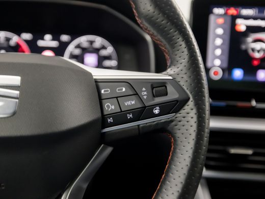 Seat Leon 1.0 TSI FR Sport (VIRTUAL COCKPIT, APPLE CARPLAY, GROOT NAVI, CAMERA, STUUR/STOELVERWARMING, SPOR... ActivLease financial lease