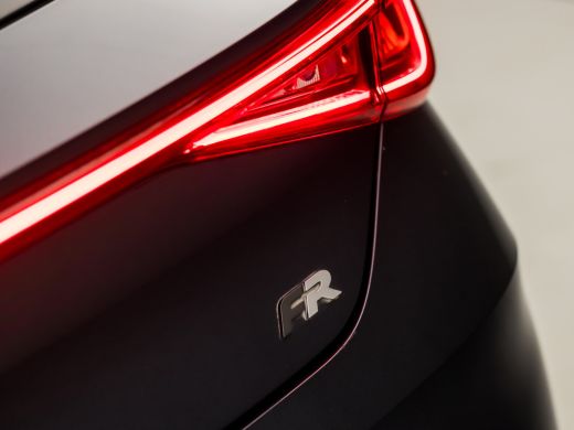 Seat Leon 1.0 TSI FR Sport (VIRTUAL COCKPIT, APPLE CARPLAY, GROOT NAVI, CAMERA, STUUR/STOELVERWARMING, SPOR... ActivLease financial lease