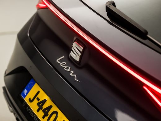 Seat Leon 1.0 TSI FR Sport (VIRTUAL COCKPIT, APPLE CARPLAY, GROOT NAVI, CAMERA, STUUR/STOELVERWARMING, SPOR... ActivLease financial lease