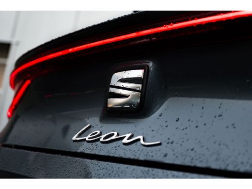 Seat Leon FR Business - eHybrid | Trekhaak | Black Pakket | 18'' LMV | ACC | Achteruitrijcamera | 4 jaar ga... ActivLease financial lease