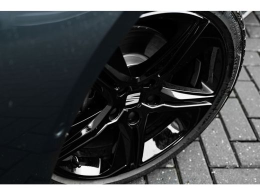 Seat Leon FR Business - eHybrid | Trekhaak | Black Pakket | 18'' LMV | ACC | Achteruitrijcamera | 4 jaar ga... ActivLease financial lease