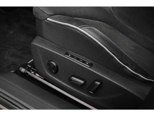 Skoda Enyaq Coupe Sportline | Chrome interieur accenten | Driving mode select | LED interieurverlichting inclusief ... ActivLease financial lease