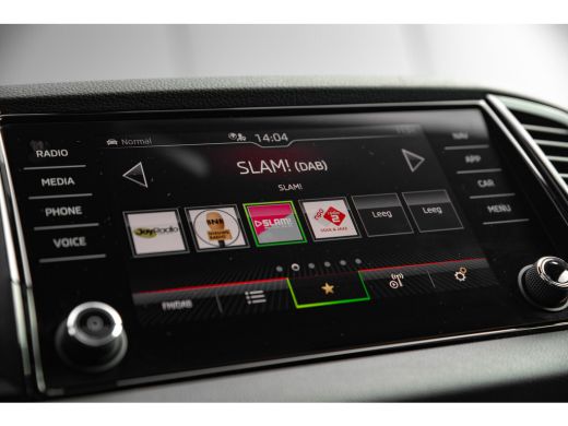 Skoda Karoq 1.5 TSI ACT Sportline Business | Panoramadak | Camera | Stoel- Stuurverwarming | Carplay | Navigatie ActivLease financial lease