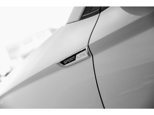 Skoda Karoq 1.5 TSI ACT Sportline Business | Panoramadak | Camera | Stoel- Stuurverwarming | Carplay | Navigatie ActivLease financial lease