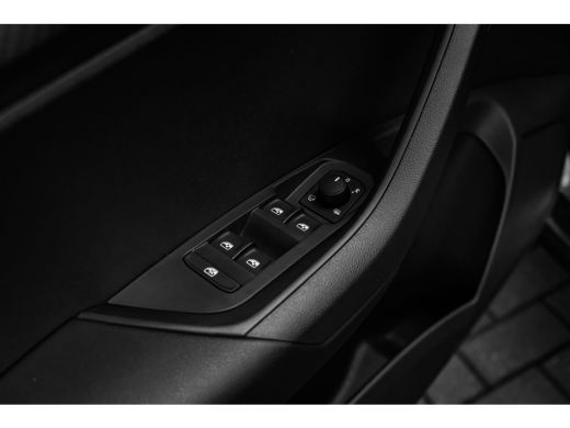 Skoda Karoq Sportline Business | Achteruitrijcamera | Airconditioning automatisch, 2-zone (Climatronic) | Cru... ActivLease financial lease