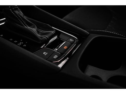 Skoda Karoq Sportline Business | Achteruitrijcamera | Airconditioning automatisch, 2-zone (Climatronic) | Cru... ActivLease financial lease