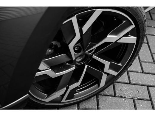 Skoda Karoq Sportline Business | Achteruitrijcamera | Airconditioning automatisch, 2-zone (Climatronic) | Cru... ActivLease financial lease