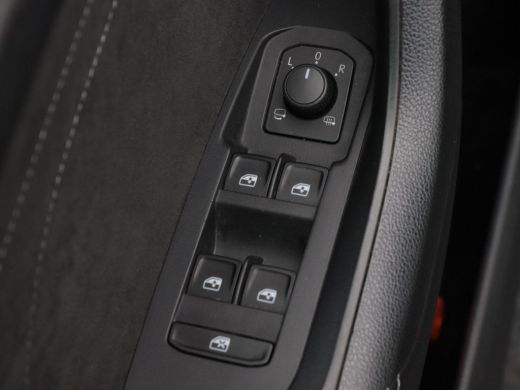 Skoda Kodiaq 1.5 TSi 150 Pk Automaat Sportline Business 7 Pers | Adaptive Cruise | Panoramadak | Navigatie | C... ActivLease financial lease