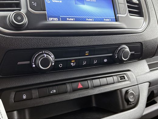 Toyota ProAce Extra Range 75KWh +/-330KM / 3Pers. / Navigatie / Airco / Bedrijfswagen inrichting / Apk 02-2027 ActivLease financial lease