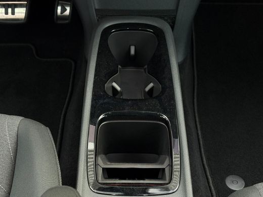 Volkswagen ID.3 Pro Business 59 kWh 204 pk | Black Style | Steunhaak | Achteruitcamera | ActivLease financial lease