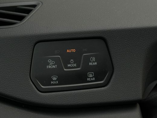 Volkswagen ID.3 Pro Business 59 kWh 204 pk | Black Style | Steunhaak | Achteruitcamera | ActivLease financial lease