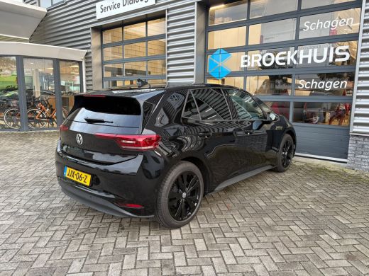 Volkswagen ID.3 Pro Business 59 kWh 204 pk | Black Style | Steunhaak | Achteruitcamera | ActivLease financial lease