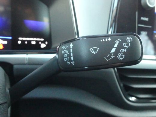 Volkswagen T-Roc 1.0 TSI 110PK Life | ADAPTIVE CRUISE | NAVI | APPLE CARPLAY/ANDROID AUTO | PARKEERSENSOREN V+A | ActivLease financial lease