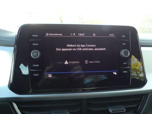 Volkswagen T-Roc 1.0 TSI 110PK Life | ADAPTIVE CRUISE | NAVI | APPLE CARPLAY/ANDROID AUTO | PARKEERSENSOREN V+A | ActivLease financial lease