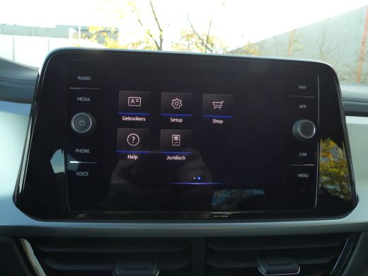 Volkswagen T-Roc 1.0 TSI 110PK Life | ADAPTIVE CRUISE | NAVI | APPLE CARPLAY/ANDROID AUTO | PARKEERSENSOREN V+A | ActivLease financial lease