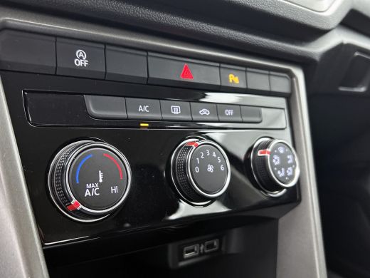 Volkswagen T-Roc 1.0 TSI Style / Navi / Adap-cruise / Trekhaak / Roofrail / Lmv 16" / Multimedia / Apk 02-2026 ActivLease financial lease