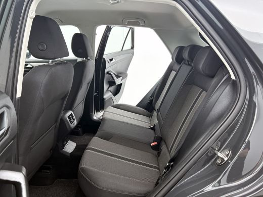 Volkswagen T-Roc 1.0 TSI Style / Navi / Adap-cruise / Trekhaak / Roofrail / Lmv 16" / Multimedia / Apk 02-2026 ActivLease financial lease