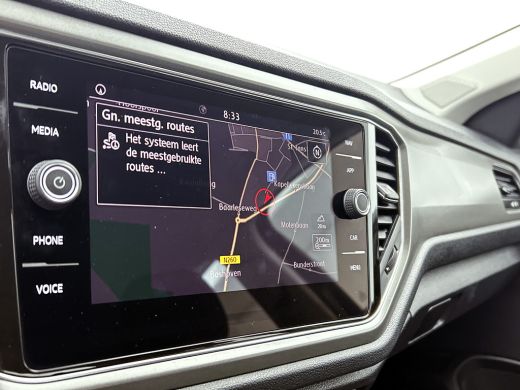 Volkswagen T-Roc 1.0 TSI Style / Navi / Adap-cruise / Trekhaak / Roofrail / Lmv 16" / Multimedia / Apk 02-2026 ActivLease financial lease