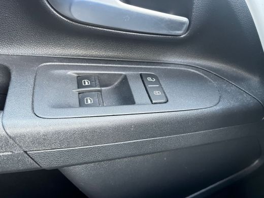 Volkswagen up! 1.0 MPI 65PK | STOELENVERW. | NAVI VIA APP | BLUETOOTH | AIRCO | LED | DAB+ ActivLease financial lease