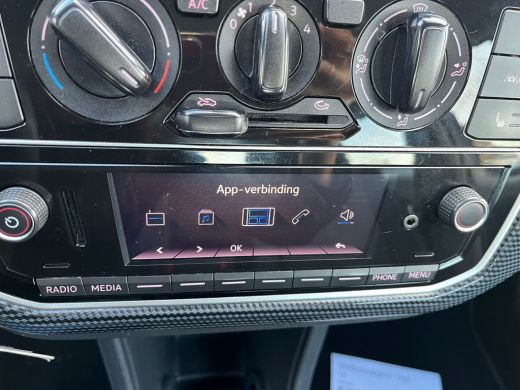 Volkswagen up! 1.0 MPI 65PK | STOELENVERW. | NAVI VIA APP | BLUETOOTH | AIRCO | LED | DAB+ ActivLease financial lease