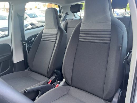 Volkswagen up! 1.0 MPI 65PK | STOELENVERW. | NAVI VIA APP | BLUETOOTH | AIRCO | LED | DAB+ ActivLease financial lease