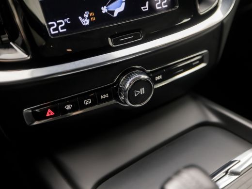 Volvo  V60 2.0 B3 Sport 177Pk Automaat (APPLE CARPLAY, GROOT NAVI, HARMAN/KARDON, LEDER, STUUR/STOELVERWARMI... ActivLease financial lease