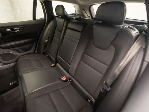 Volvo  V60 2.0 B3 Sport 177Pk Automaat (APPLE CARPLAY, GROOT NAVI, HARMAN/KARDON, LEDER, STUUR/STOELVERWARMI... ActivLease financial lease