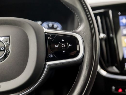 Volvo  V60 2.0 B3 Sport 177Pk Automaat (APPLE CARPLAY, GROOT NAVI, HARMAN/KARDON, LEDER, STUUR/STOELVERWARMI... ActivLease financial lease