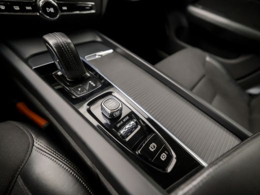 Volvo  V60 2.0 B3 Sport 177Pk Automaat (APPLE CARPLAY, GROOT NAVI, HARMAN/KARDON, LEDER, STUUR/STOELVERWARMI... ActivLease financial lease