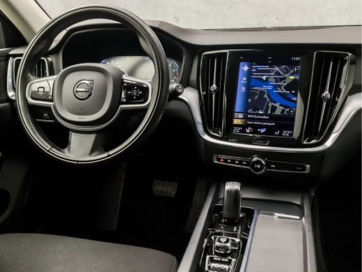 Volvo  V60 2.0 B3 Sport 177Pk Automaat (APPLE CARPLAY, GROOT NAVI, HARMAN/KARDON, LEDER, STUUR/STOELVERWARMI... ActivLease financial lease
