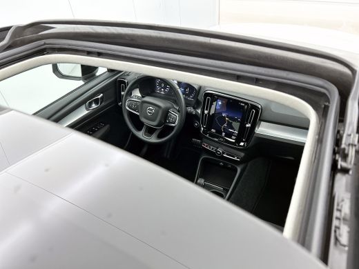 Volvo  XC40 T4 Hybride SOH 98% R-Design Expression / Panoramadak / Navigatie / Xenon / Pdc. / Airco-ecc./ Rad... ActivLease financial lease