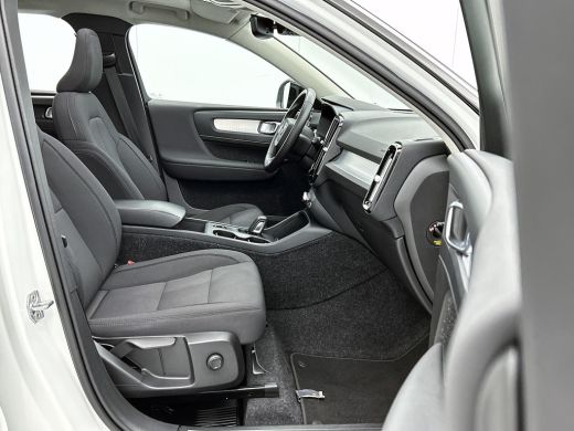 Volvo  XC40 T4 Hybride SOH 98% R-Design Expression / Panoramadak / Navigatie / Xenon / Pdc. / Airco-ecc./ Rad... ActivLease financial lease