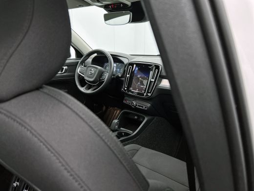 Volvo  XC40 T4 Hybride SOH 98% R-Design Expression / Panoramadak / Navigatie / Xenon / Pdc. / Airco-ecc./ Rad... ActivLease financial lease