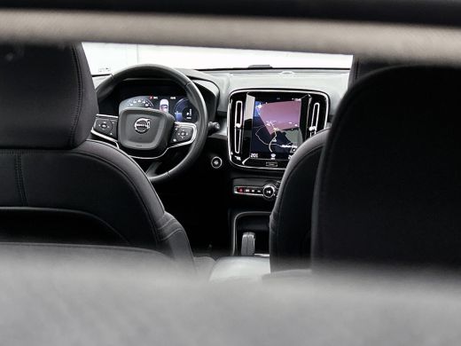 Volvo  XC40 T4 Hybride SOH 98% R-Design Expression / Panoramadak / Navigatie / Xenon / Pdc. / Airco-ecc./ Rad... ActivLease financial lease