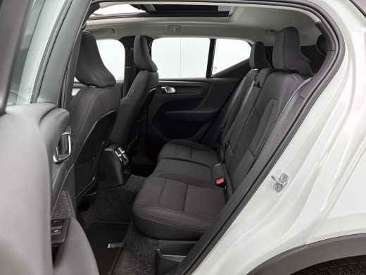 Volvo  XC40 T4 Hybride SOH 98% R-Design Expression / Panoramadak / Navigatie / Xenon / Pdc. / Airco-ecc./ Rad... ActivLease financial lease