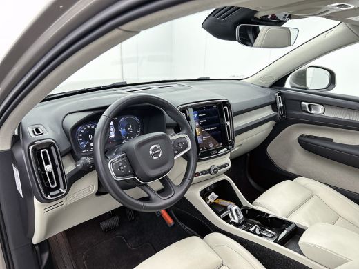 Volvo  XC40 T5 180PK Hybride SOH 91% Inscription / Panoramadak / Leder / Trekhaak / airco-ecc./ Stuurverwarmi... ActivLease financial lease