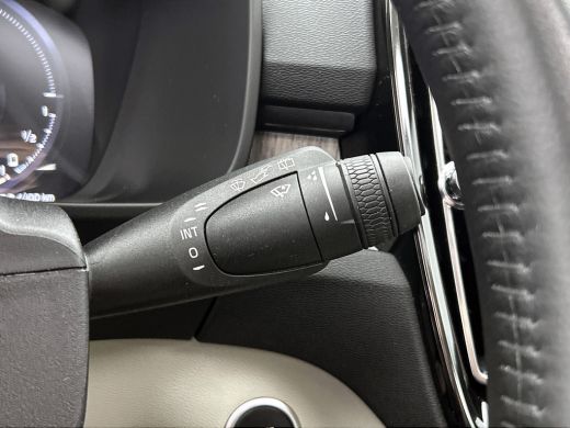 Volvo  XC40 T5 180PK Hybride SOH 91% Inscription / Panoramadak / Leder / Trekhaak / airco-ecc./ Stuurverwarmi... ActivLease financial lease