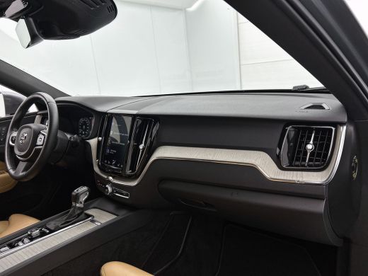 Volvo  XC60 T5 AWD 251PK Inscription / Leder / Navigatie /  Winter Line / Business Pack Connect / Intellisafe... ActivLease financial lease