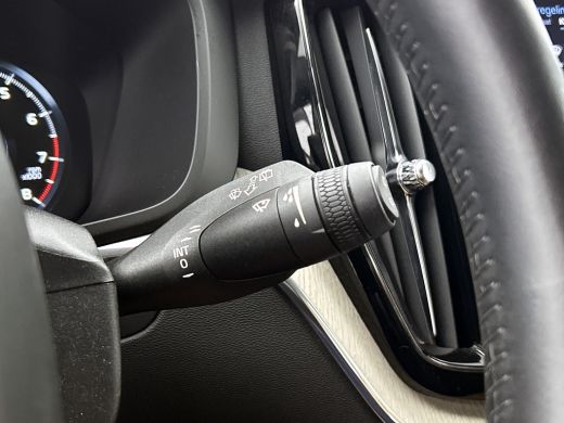 Volvo  XC60 T5 AWD 251PK Inscription / Leder / Navigatie /  Winter Line / Business Pack Connect / Intellisafe... ActivLease financial lease