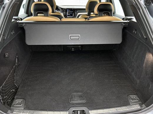 Volvo  XC60 T5 AWD 251PK Inscription / Leder / Navigatie /  Winter Line / Business Pack Connect / Intellisafe... ActivLease financial lease