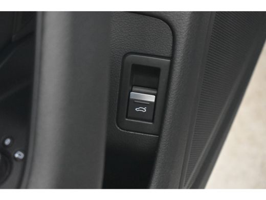Audi A6 Avant 204PK 40 TFSI S-Tronic S-Edition | TREKHAAK | STOELVERW. | NAVIGATIE | MEMORY | CAMERA ACHT... ActivLease financial lease